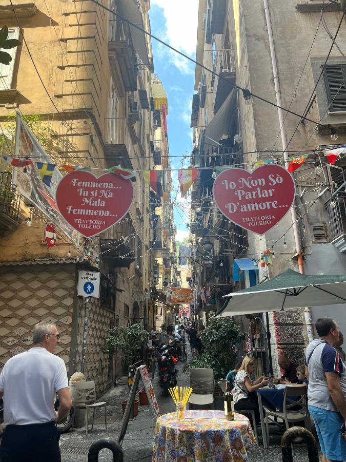 Casa Vacanza La Spagnola Napoli Bagian luar foto
